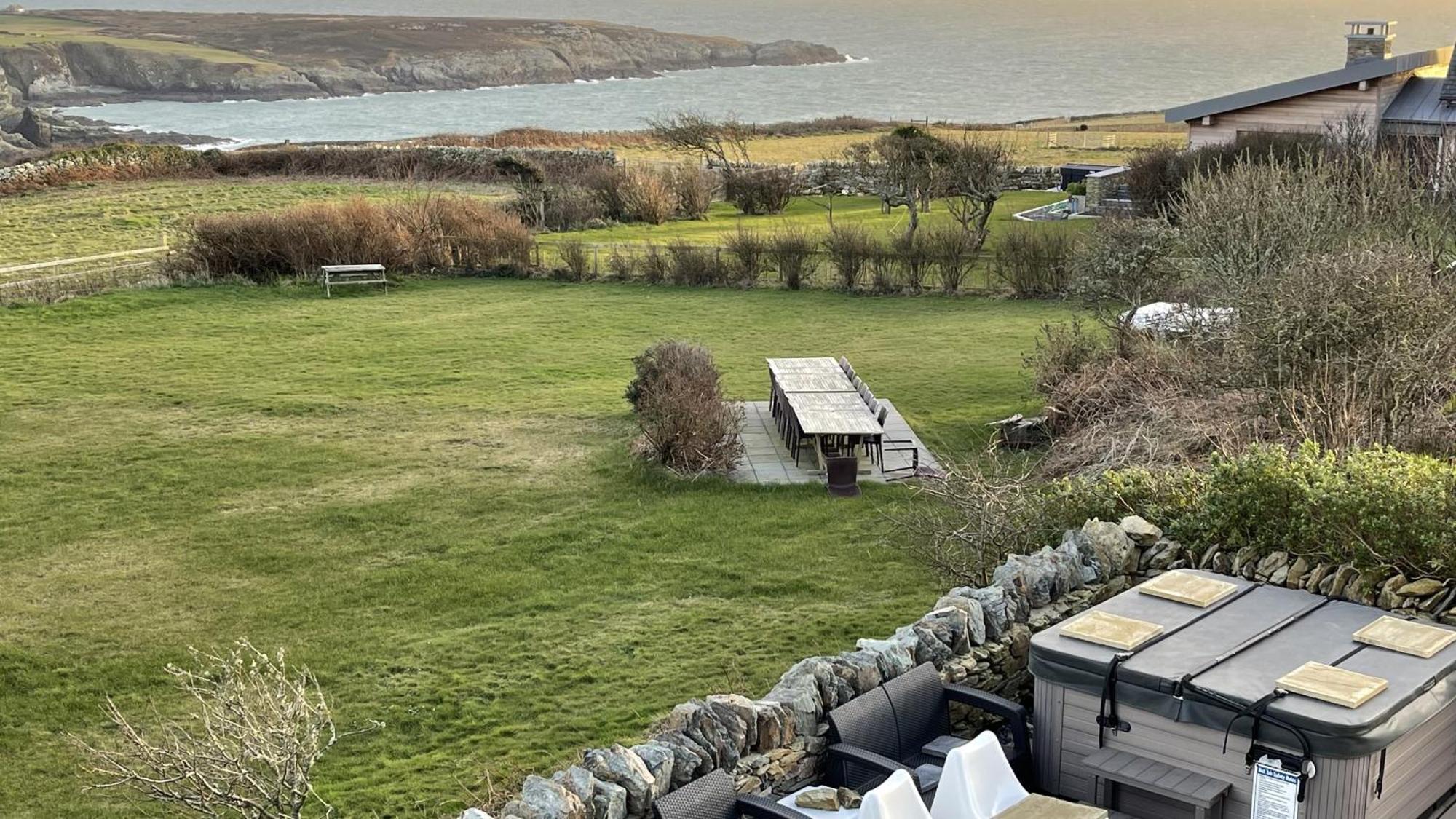 Tan Y Cytiau Villa Holyhead Exterior foto